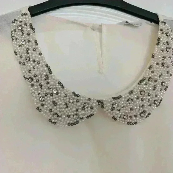 Reitmans size Small off white shirt with embellished collar blue and white pearl - Picture 3 of 8